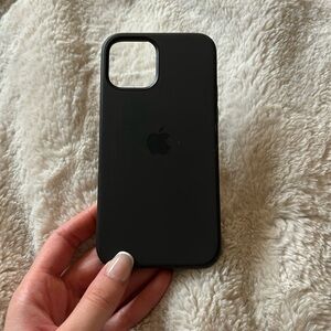 Black silicone magsafe case iPhone 12